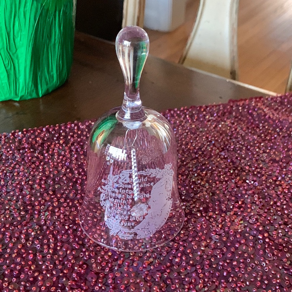 Edinburgh Lead Crystal 6" Bell, Robert Burns Auld Lang Syne, Made In Scotland.
